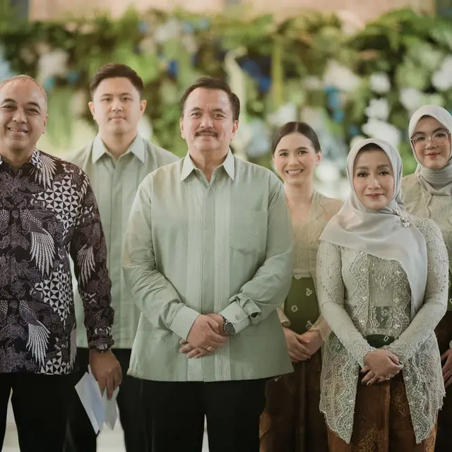 5 Potret Kebaya Ashilla Zee di Lamaran Shanindya, Menawan Dampingi Sang Adik