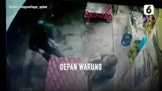 Aksi nekat dilakukan oleh seorang pria yang mencuri handphone seorang penyandang disabilitas saat sedang nongkrong di depan meja warung.