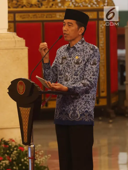 Presiden Jokowi membuka Rapat Kerja Nasional Korps Pegawai Republik Indonesia (KORPRI) di Istana Negara, Selasa (26/2). Jokowi meminta seluruh aparatur negara mampu merespons perkembangan teknologi yang berjalan sangat cepat. (Liputan6.com/Angga Yuniar)