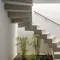 7 Desain Tangga Beton Rumah Sempit yang Kokoh, Hemat Ruang, dan Estetik