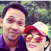 Zaskia Gotik sedang mendapatkan masalah berkaitan dengan jawabannya pada sebuah acara musik pagi salah satu stasiun televisi. (Instagram/Arief_fitriansah)