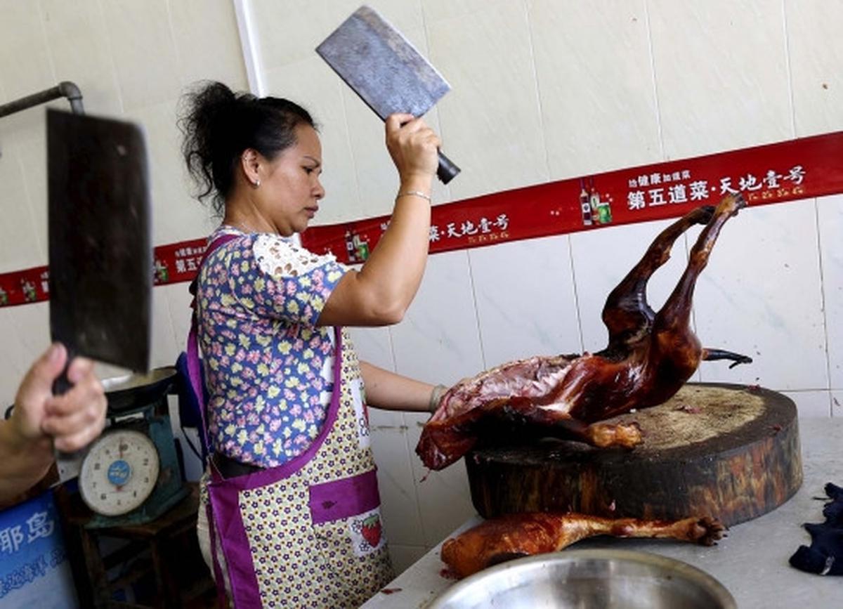 Begini hidangan ekstrem dari daging anjing selama Festival Yulin