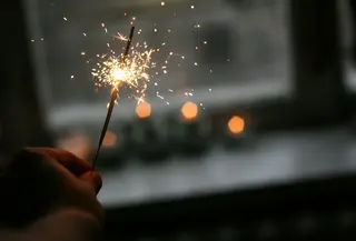 Ilustrasi Kembang Api Tahun Baru (Unsplash/Danil Aksenov)