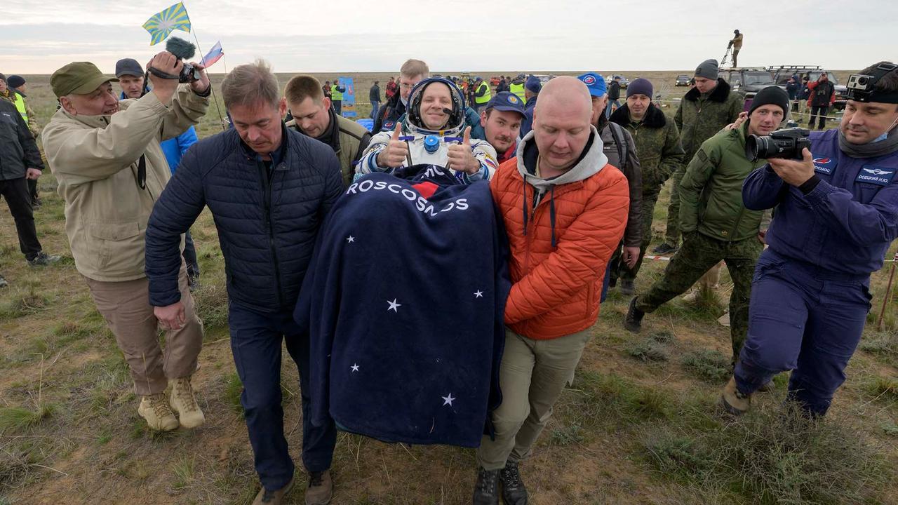 Detik-Detik Menegangkan saat Awak Soyuz MS-26 Mendarat di Bumi