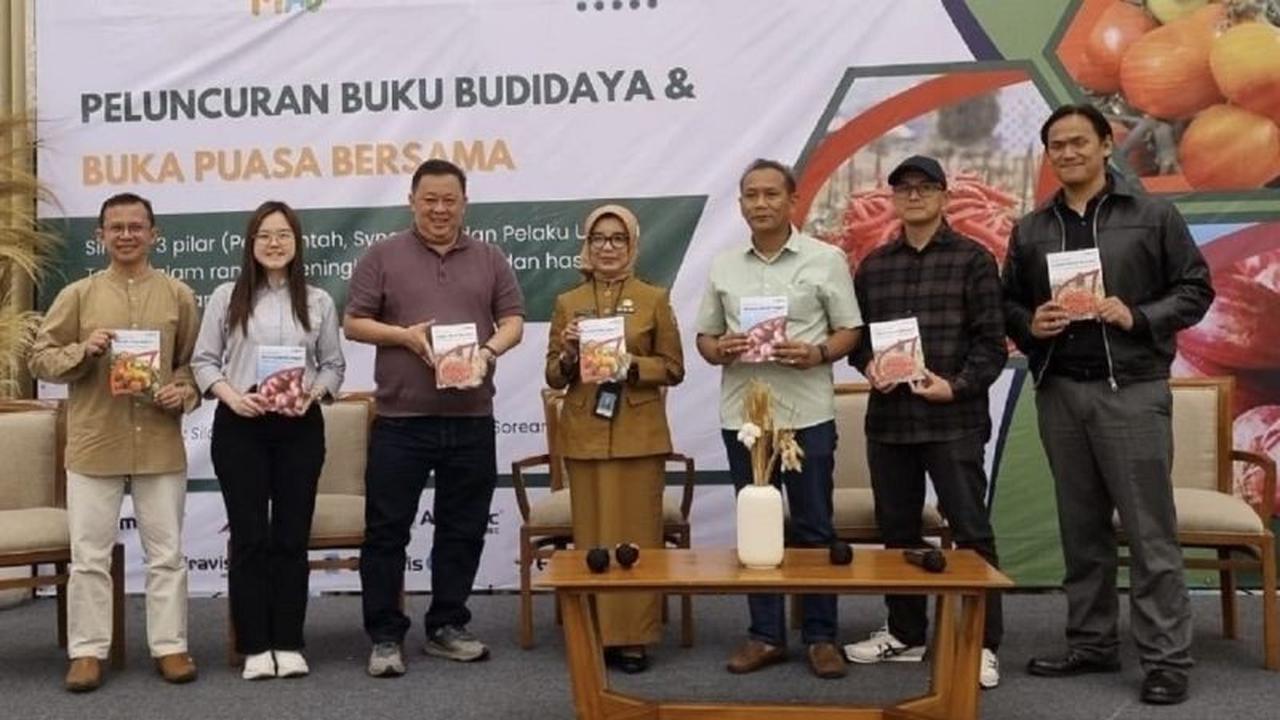 Syngenta Indonesia Perkuat Pemberdayaan Petani Hortikultura Lewat Buku Budidaya Inovatif