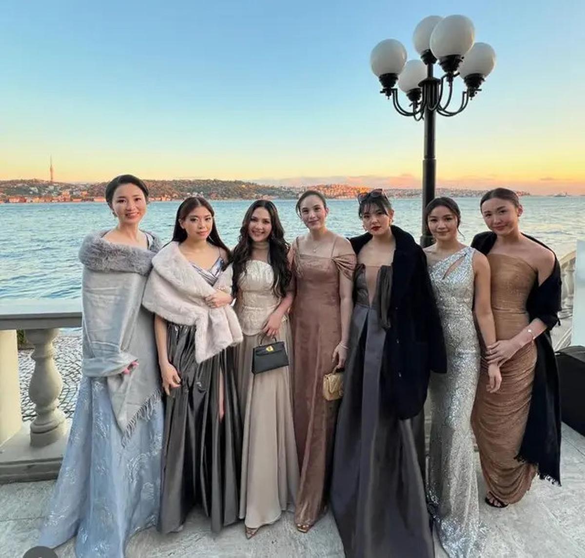 6 Gaya Elegan Jessica Mila dengan Sentuhan Old Money, Bawa Tas Rp 500 Juta di Turki Bersama Suami
