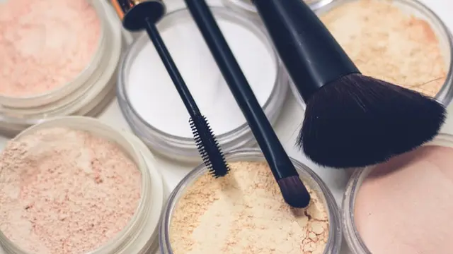 Bedak Tabur atau Loose Powder