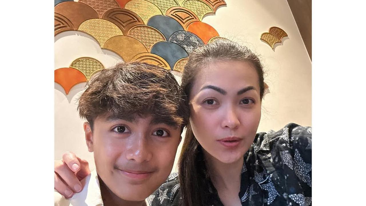 Potret Kebersamaan Christy Jusung Bareng Sang Anak, Netizen Salfok Mirip Banget sama Hengky Kurniawan