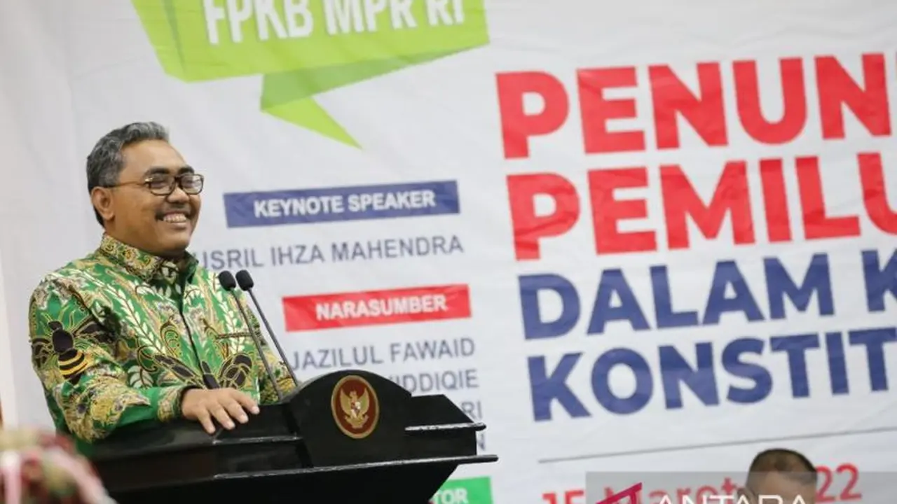 Wakil Ketua MPR RI Jazilul Fawaid menjadi pembicara dalam diskusi bertajuk "Penundaan Pemilu dalam Koridor Konstitusi" di Gedung MPR, DPR, dan DPD RI, Jakarta, Selasa (15/3/2022). (ANTARA/HO-MPR RI)