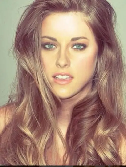 Baru-baru ini, Kristen Stewart terlihat tampil bugil saat menjadi model Mario Testino, seorang fotografer fesyen asal Peru. (Via Instagram/@kristenstewart)