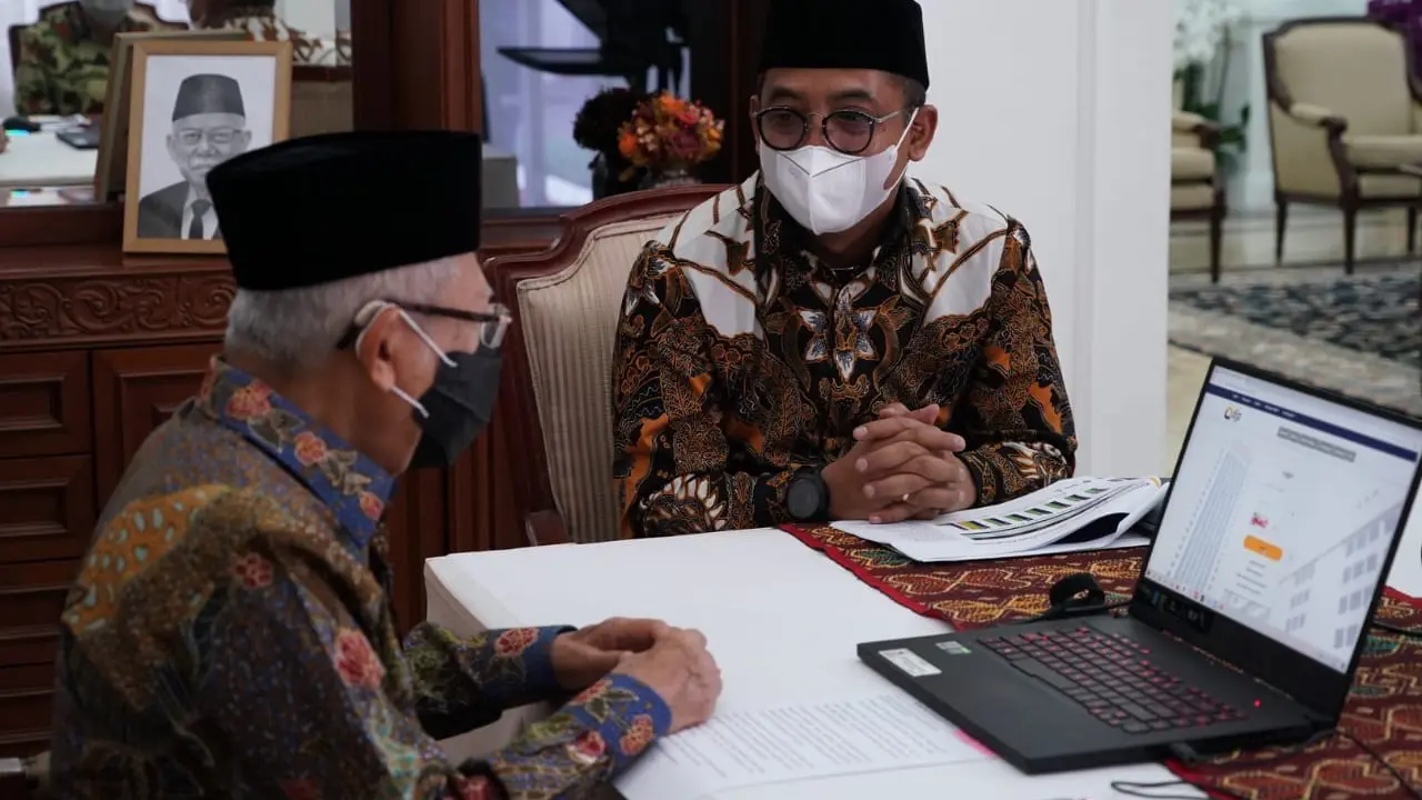 Wakil Presiden Ma'ruf Amin melaporkan Surat Pemberitahuan Tahunan (SPT Tahunan) Pajak dengan menggunakan aplikasi online melalui e-filling (Tim Humas Wapres)