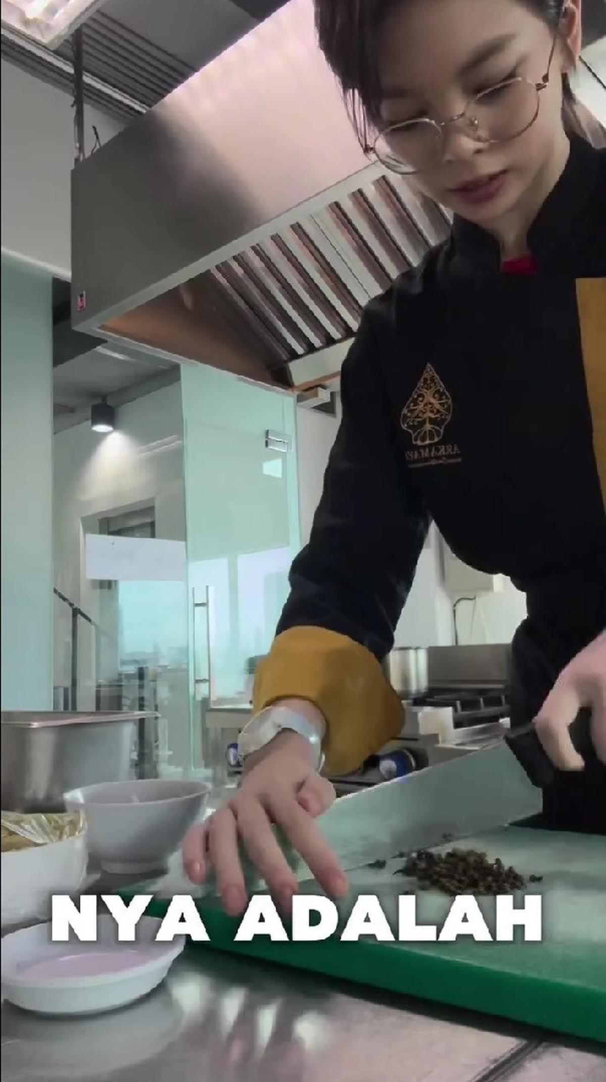 Nada Tarina Putri Kembali Ikut Kelas Memasak, Disebut Netizen Multi Talenta