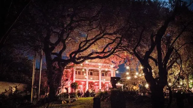 Victoria's Black Swan Inn