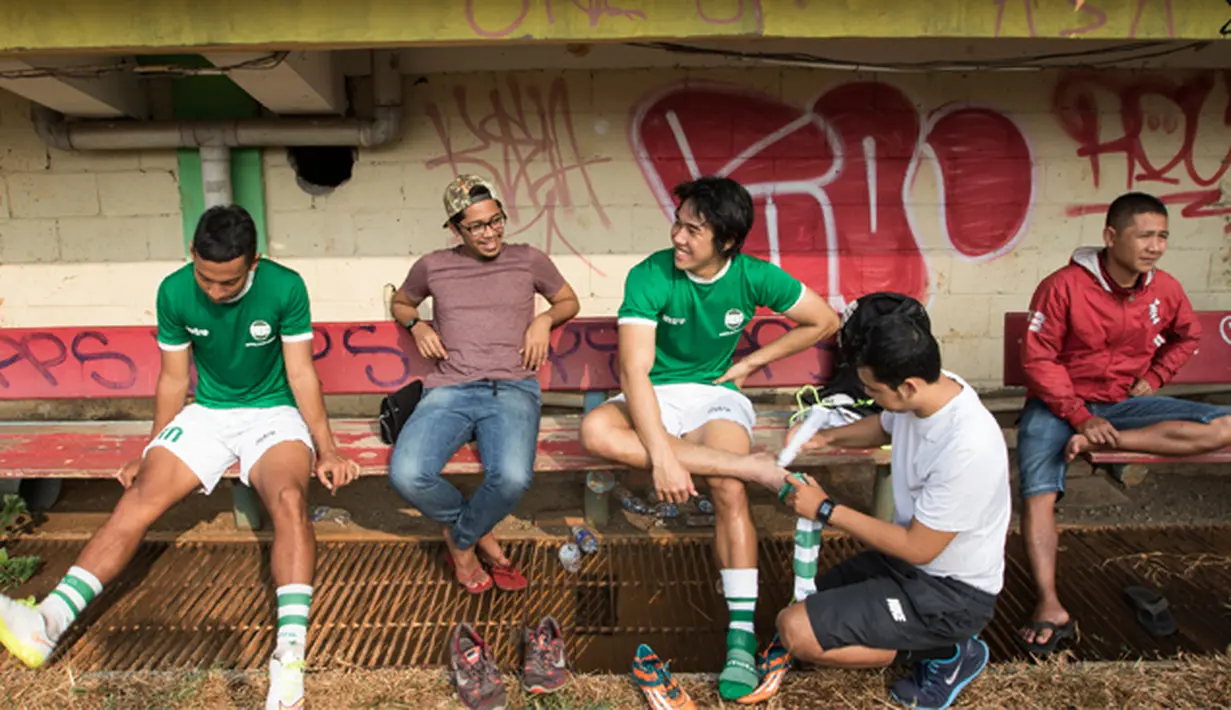 Ryuji Utomo bersiap mengikuti latihan bersama Munial Sports Group di Stadion Lebak Bulus, Jakarta. Ryuji dahulu merupakan anggota tim SAD Uruguay pada periode 2011-2013. (Bola.com/Vitalis Yogi Trisna)
