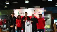 menjadi penyuplai resmi jersey yang dikenakan para atlet ofisial Tanah Air dalam Youth Olympic Games 2018 (Bola.com/Muhammad Ivan Rida)