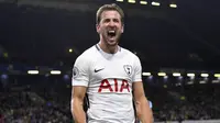 2. Harry Kane (Tottenham Hotspur) - 24 Gol (2 Penalti). (AP/Anthony Devlin)