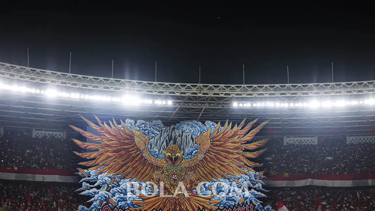 Timnas Indonesia - Ilustrasi suporter Timnas Indonesia atmosfer SUGBK