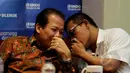 Wakil Ketua DPR RI Taufik Kurniawan (kiri) berbincang dengan Politisi PDIP Masinton Pasaribu saat diskusi polemik bertajuk 'Banyak Pilihan Untuk Jokowi' di Jakarta, Sabtu (7/2/2015). (Liputan6.com/Johan Tallo) 