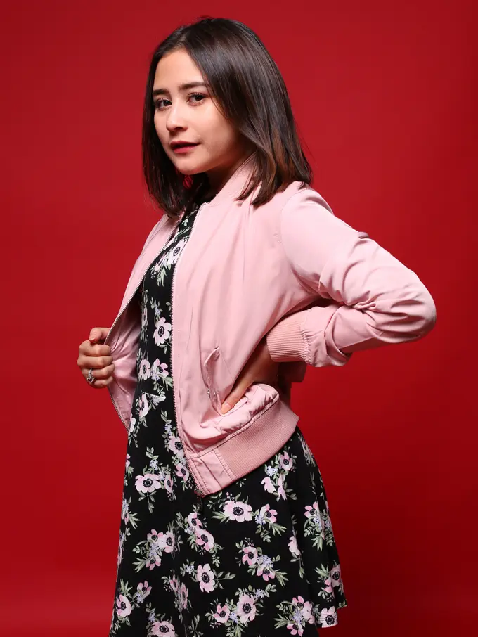 [Bintang] Prilly Latuconsina