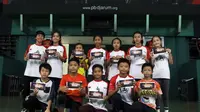 Sebanyak 12 atlet resmi bergabung dengan PB Djarum setelah terpilih meraih Beasiswa Bulutangkis dari Bakti Olahraga Djarum Foundation. (dok. PB Djarum)