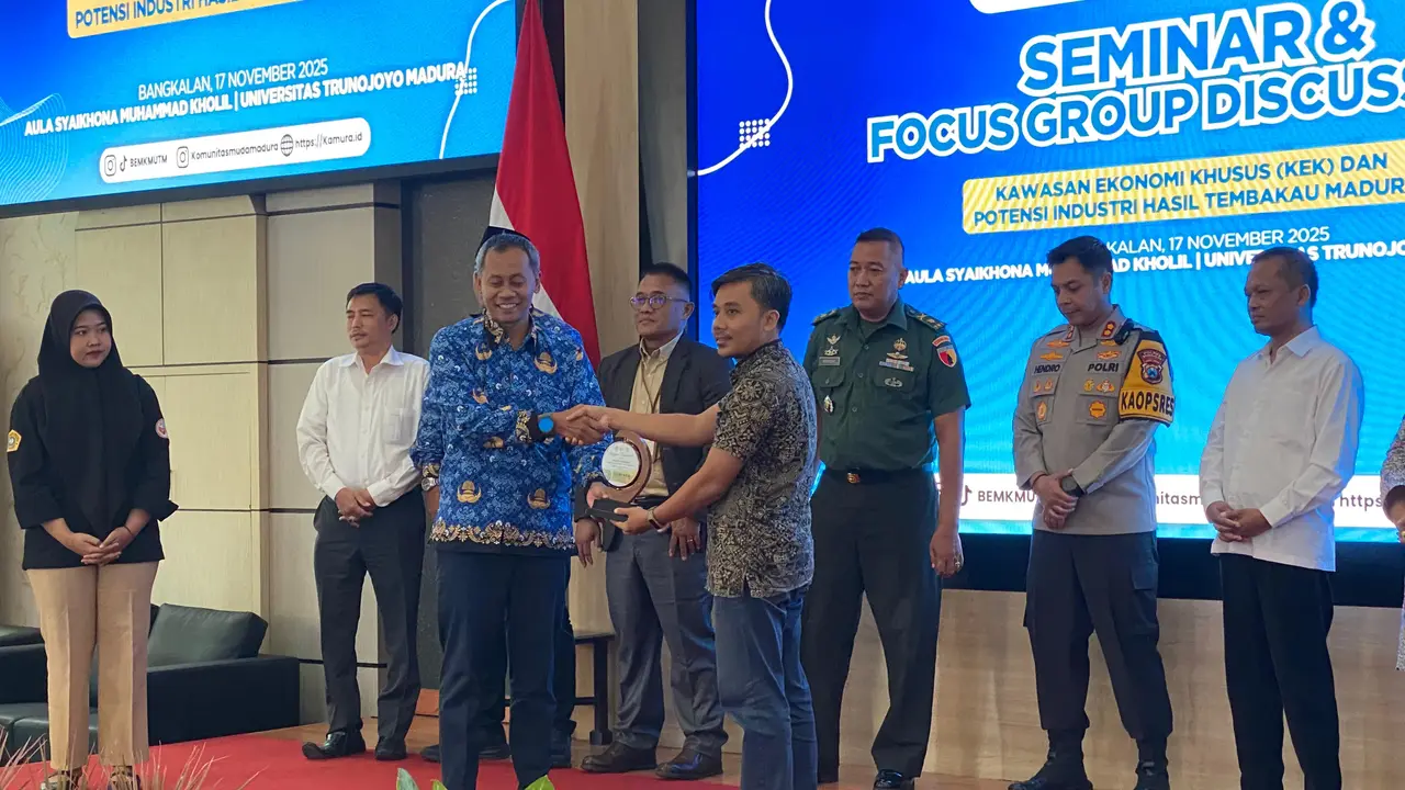 Pemerintah Provinsi Jawa Timur menyatakan dukungan penuh terhadap rencana pembentukan Kawasan Ekonomi Khusus (KEK) Tembakau Madura yang diinisiasi Komunitas Muda Madura (KAMURA)