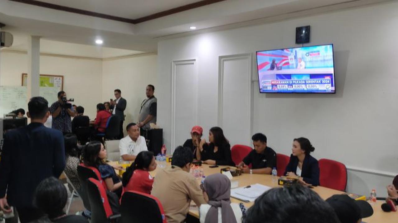 Suasana Rumah Pemenangan Dharma-Kun usai Nyatakan Pasrah dengan Hasil Pilkada Jakarta