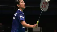 Gregoria Mariska Tunjung membawa tim Mutiara Cardinal Bandung lolos ke semifinal Djarum Superliga Badminton 2017. (Liputan6.com / Bogi Triyadi)