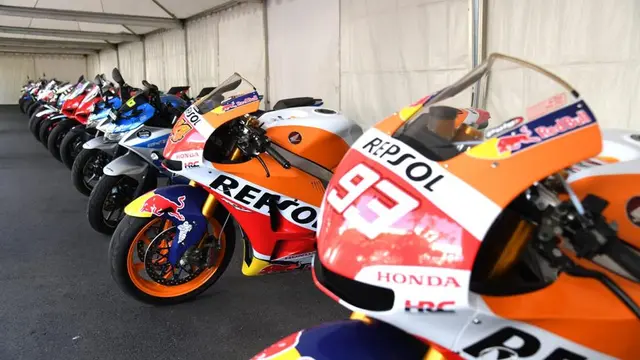 Presiden Jokowi Terima Pembalap MotoGP di Istana Negara