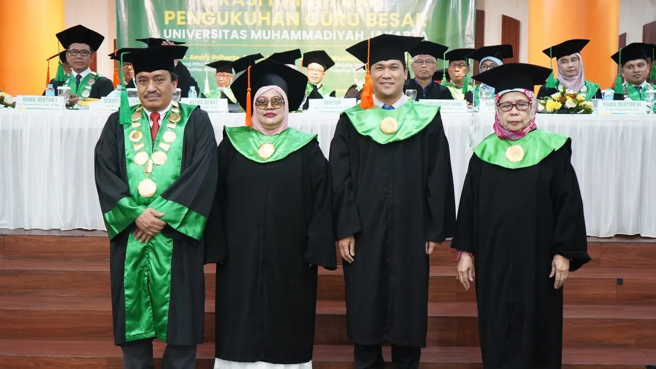 Pengukuhan dua guru besar UMJ. (Istimewa)
