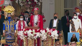 Bendera Merah Putih Berkibar di Istana Merdeka, Jokowi Tepuk Tangan
