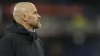 Pelatih Manchester United, Erik ten Hag meninggalkan lapangan setelah berakhirnya laga pekan ke-25 Premier League 2023/2024 menghadapi Luton Town di Kenilworth Road, Luton, Minggu (18/2/2024). (AP Photo/Ian Walton)