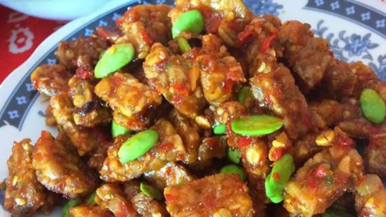 Sambal tempe pete./Copyright cookpad.com/AyiekMunandar