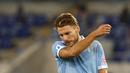 Penyerang Lazio, Ciro Immobile, saat menghadapi Brescia pada laga lanjutan Serie A pekan ke-37 di Stadion Olimpico, Kamis (30/7/2020) dini hari WIB. Lazio menang 2-0 atas Brescia. (AP Photo/Riccardo De Luca)