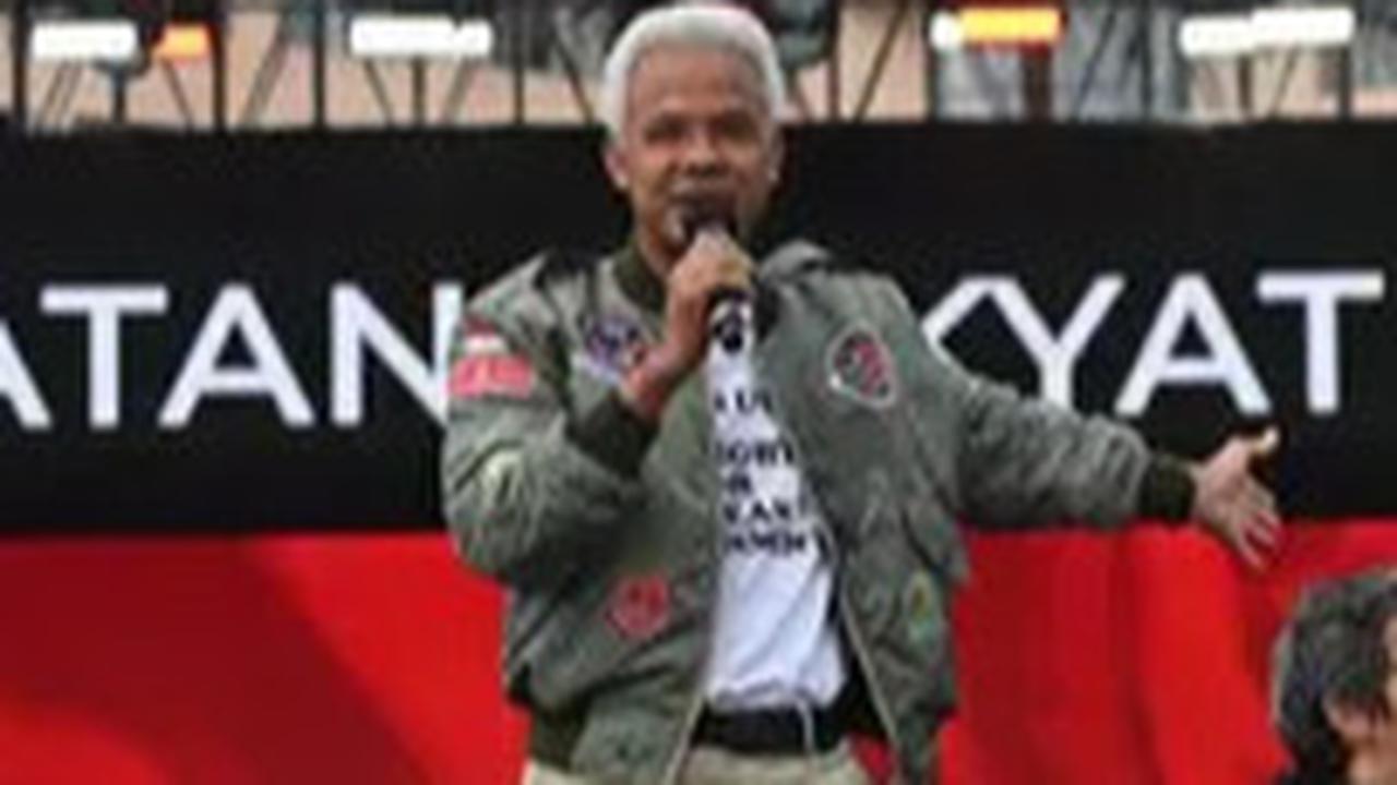 Ganjar Minta Pendukung Bantu Korban Banjir Demak dan Grobogan