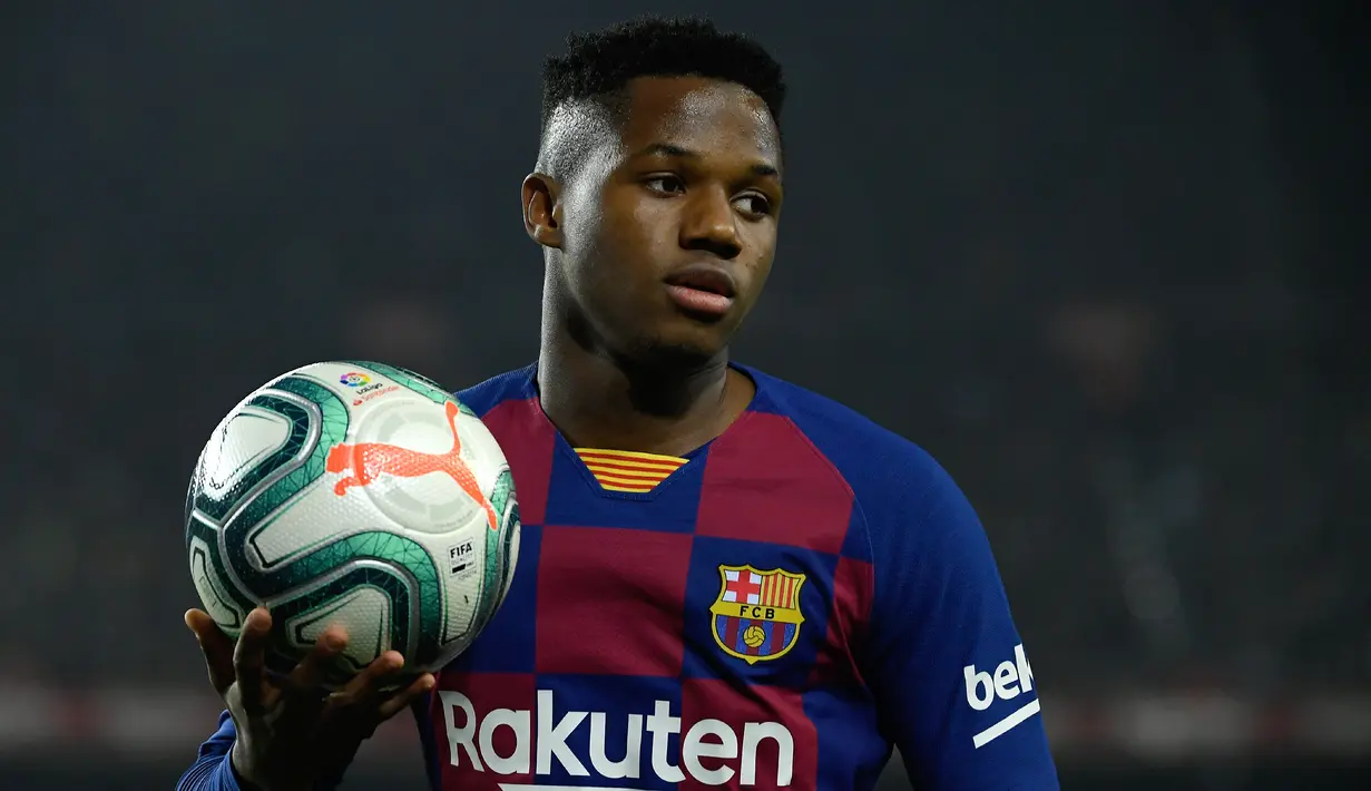 7. Ansu Fati - Pemain berusia 17 tahun ini tampil mengesankan bersama Barcelona di musim ini. Ansu Fati telah mengemas tujuh gol dan satu assist di semua kompetisi yang telah dilakoninya. (AFP/Lluis Gene)