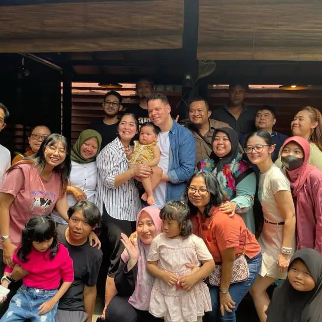 7 Potret Gracia Indri dan Gisela Cindy Pulang ke Indonesia, Kumpul Keluarga Besar