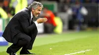 The coach of the Italian national football team Roberto Donadoni reacts during their Euro 2008 Championships Group C football match the Netherlands vs. Italy on June 9, 2008 at the stade de Suisse in Bern.     AFP PHOTO / PAUL ELLIS