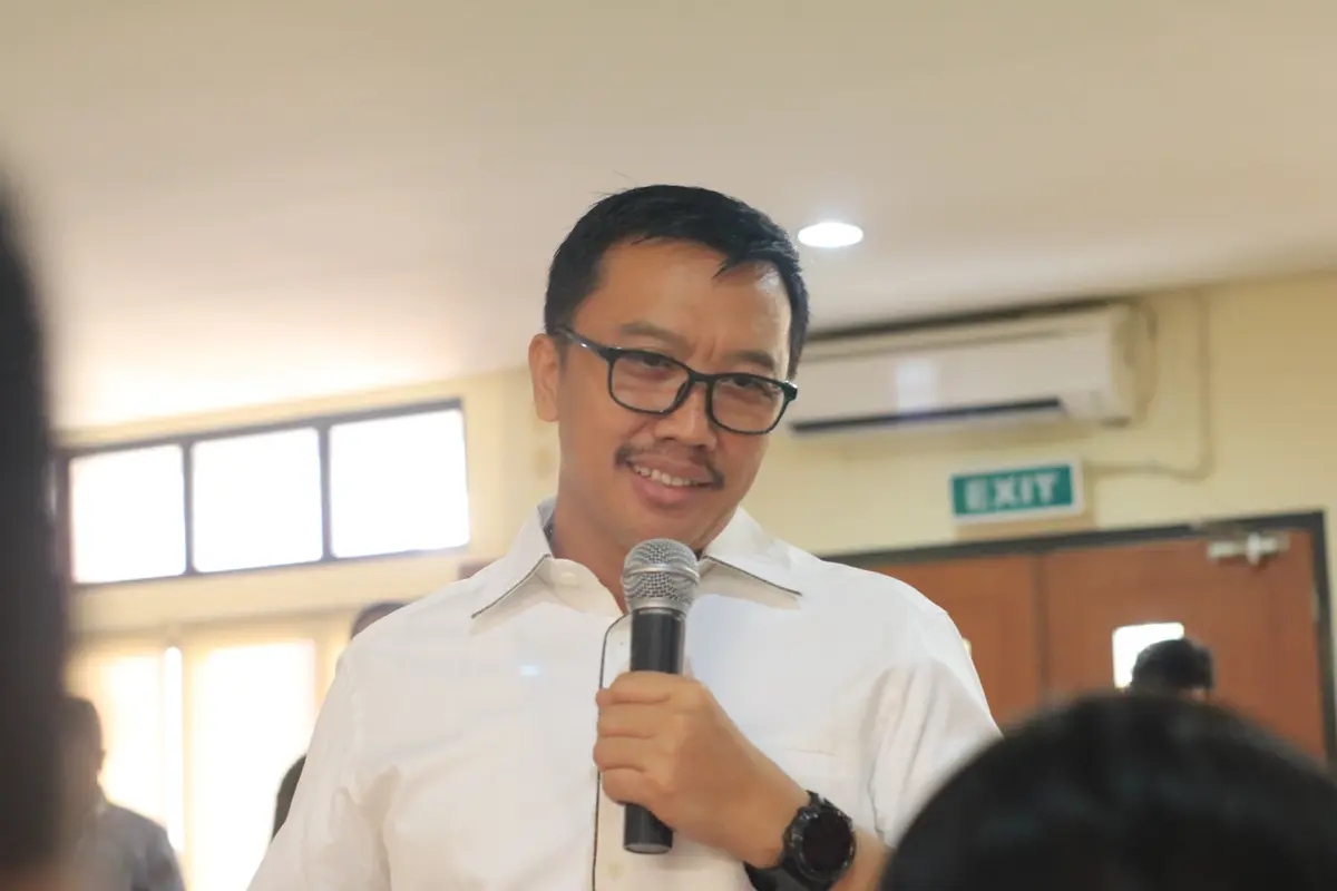 Menpora Imam Nahrawi mengunjungi lokasi pendidikan dan pelatihan (diklat) calon Paskibraka Nasional 2019 di PP-PON, Cibubur, Jakarta Timur, Selasa (30/7/2019). (Foto: Liputan6.com/Ratu Annisaa)