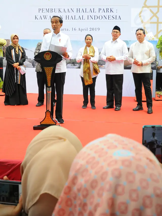 Jokowi Resmikan Halal Park di Senayan