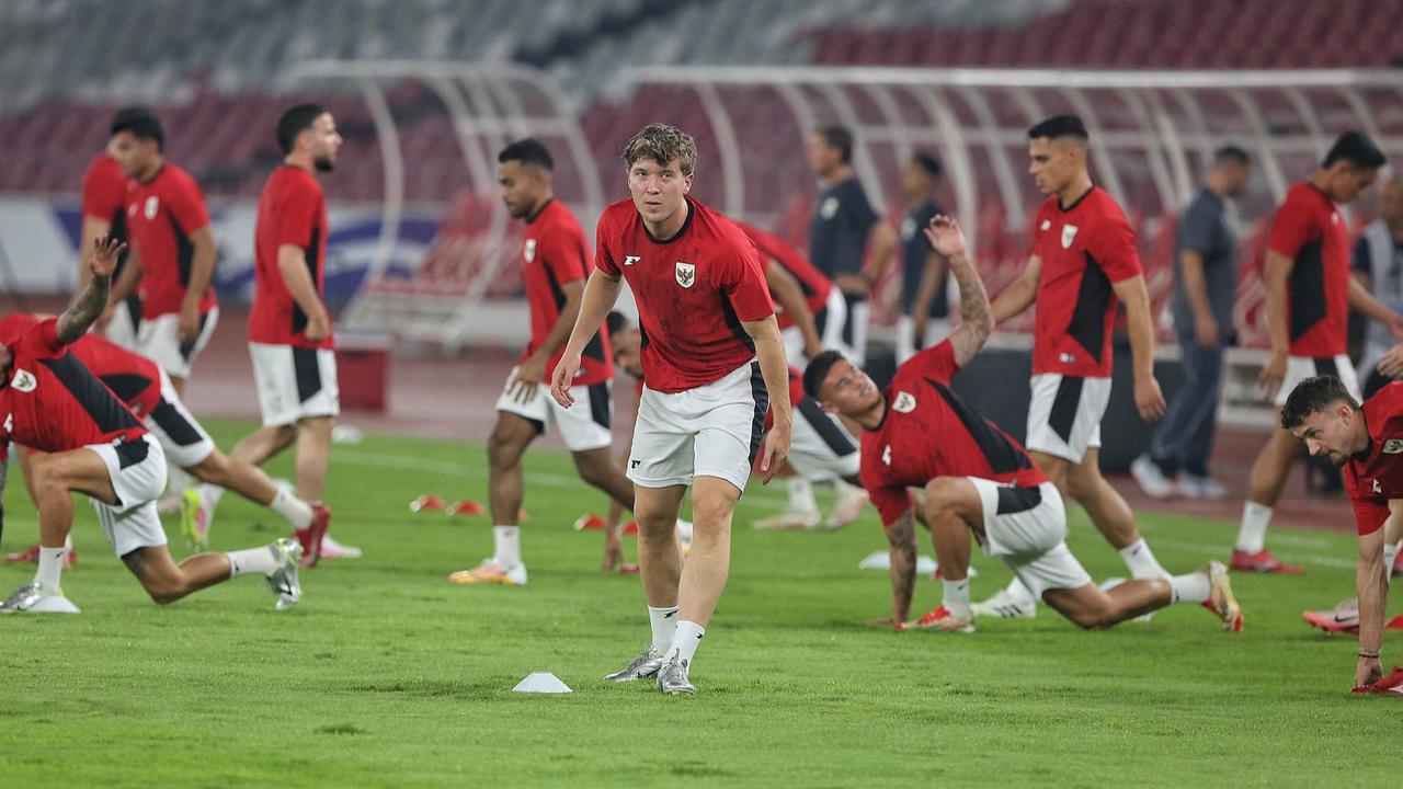 FOTO: Latihan Terakhir Timnas Indonesia Jelang Laga Melawan China