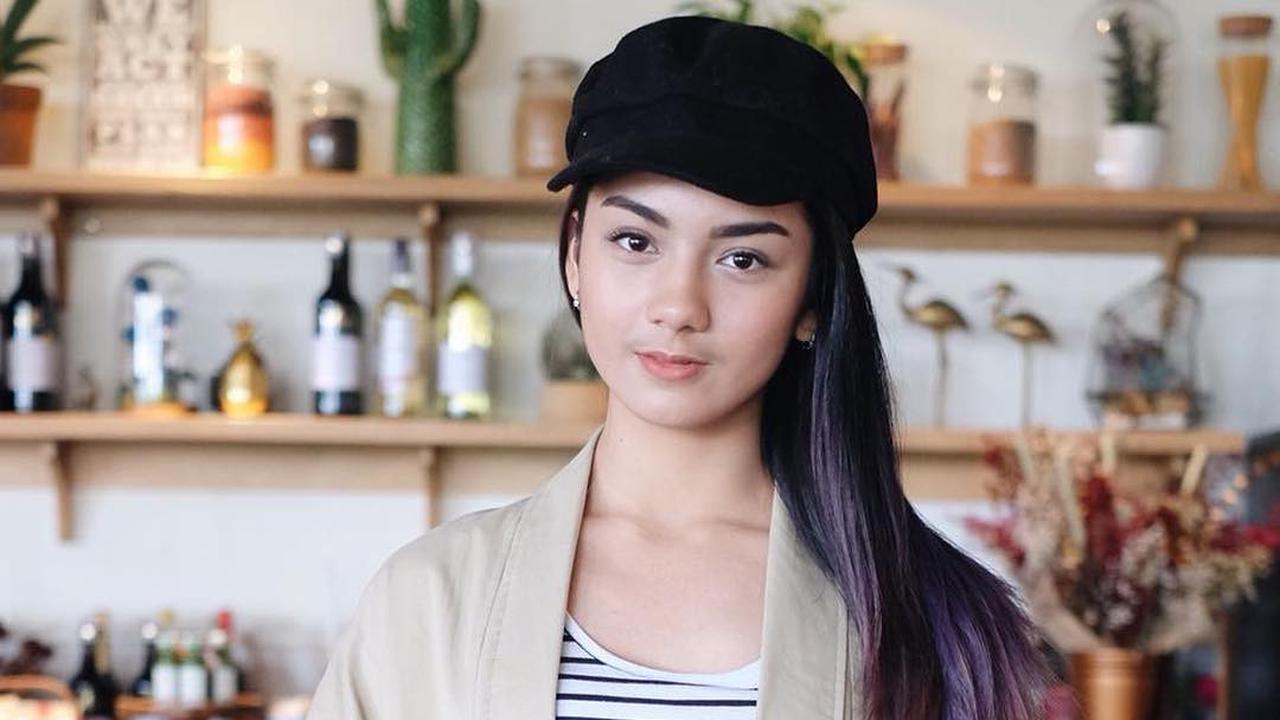 [Bintang] Model Rambut Highlight Ersya Aurelia Ini Cocok untuk Remaja Milenials