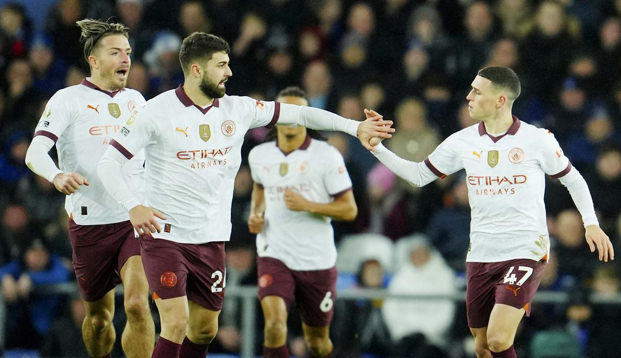 City berhak memasang logo tersebut, karena baru saja menjadi juara Piala Dunia Antarklub FIFA. (AP Photo/Jon Super)