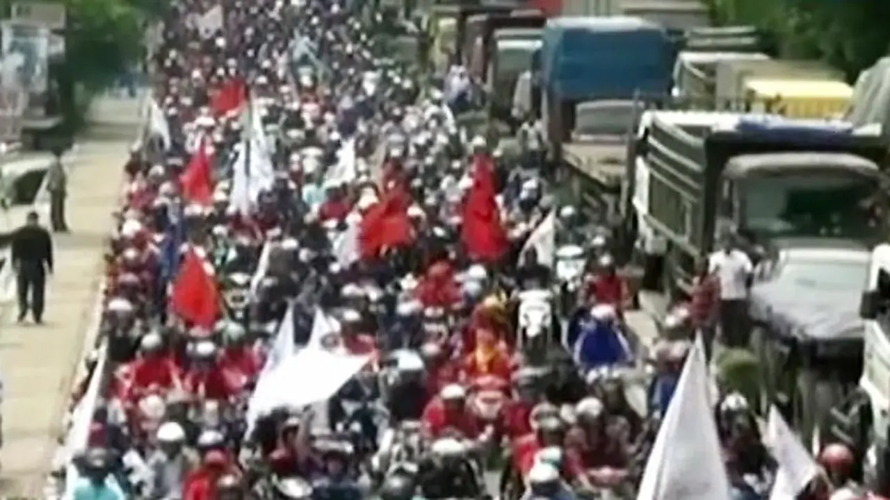 (Lip6 Malam) Bekasi