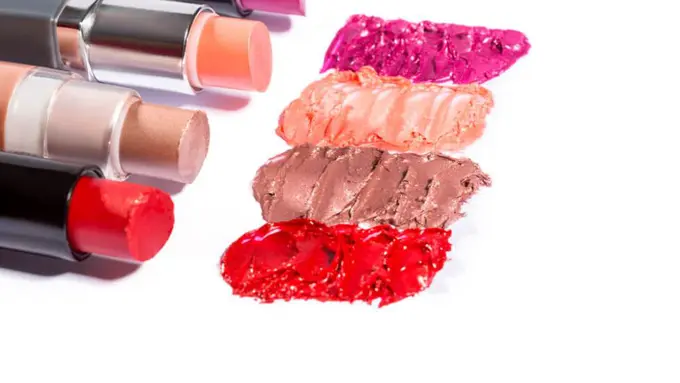 Belum tahu? Ini Bedanya Lipstik Matte dan Lipstik Creamy