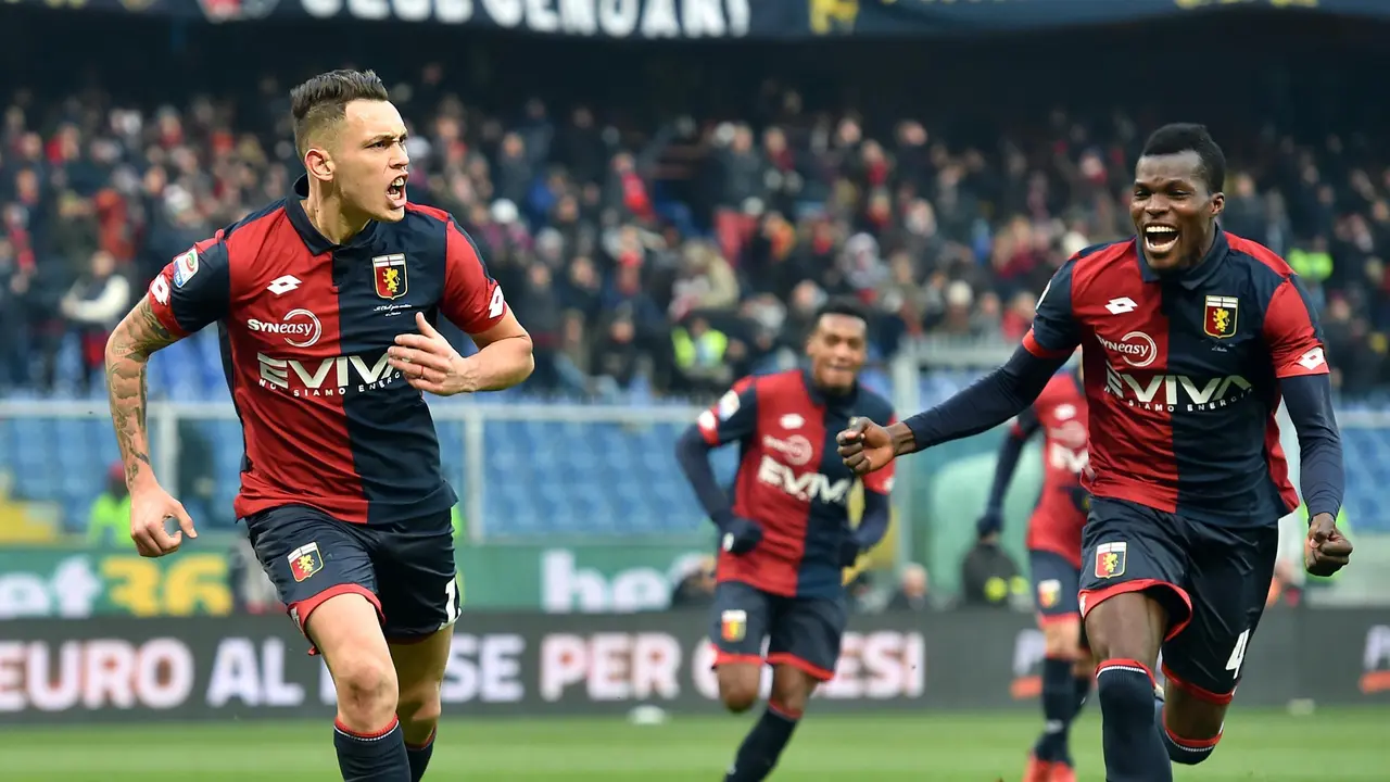 Lucas Ocampos (kiri) (Simone Arveda/ANSA via AP)