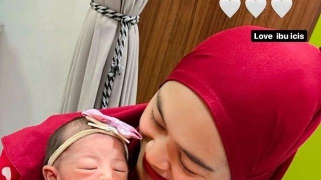 Baby Moana, anak Ria Ricis dan Teuku Ryan (Instagram/riaricis1795/thericisryan)