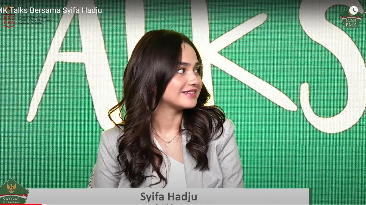 Artis Syifa Hadju menjadi bintang tamu dalam program talkshow yang dipandu Gusti Ega.