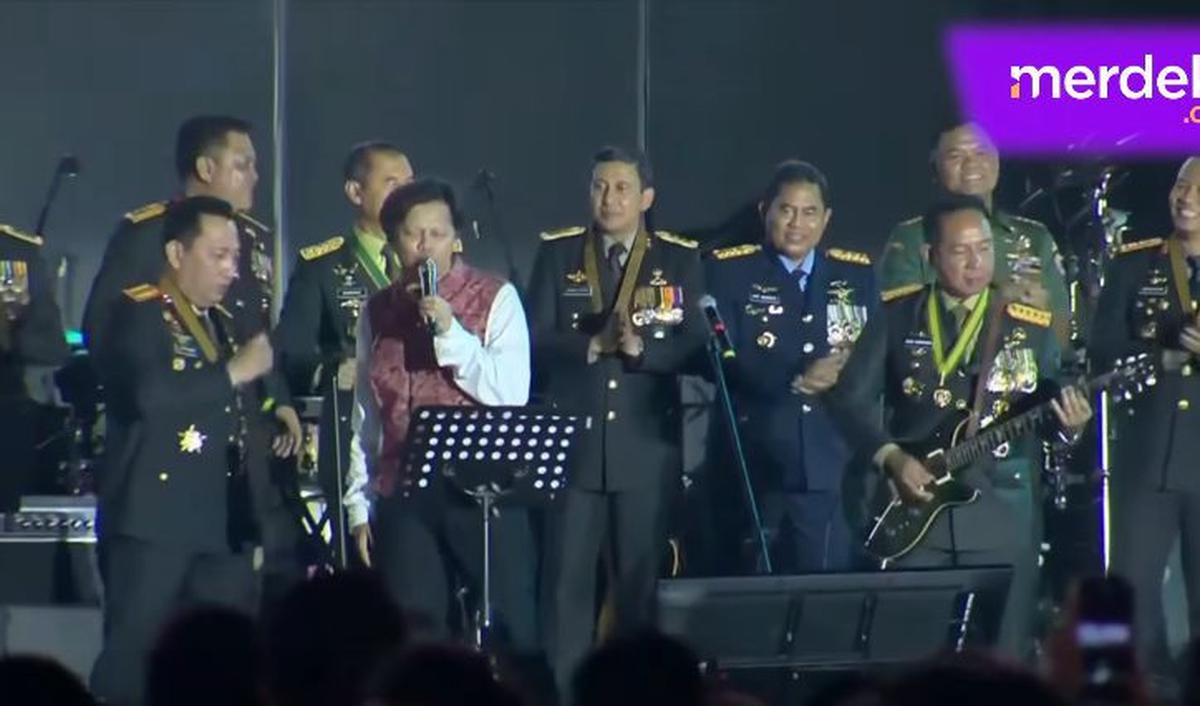 Aksi duet Kapolri-Armand Gigi ini sukses mencuri perhatian publik. Berbagai komentar pun membanjiri unggahan tersebut.