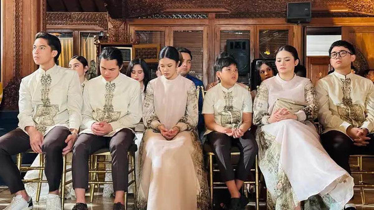 6 Detail Kebaya Tiara Savitri, Anggunnya Putri Mulan Jameela di Pernikahan Al Ghazali