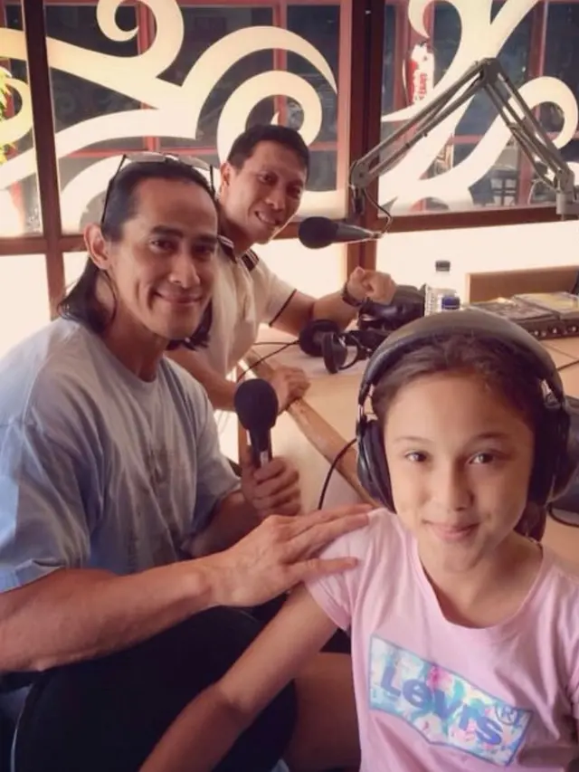 Yasmin Napper Bareng Ade Rai
